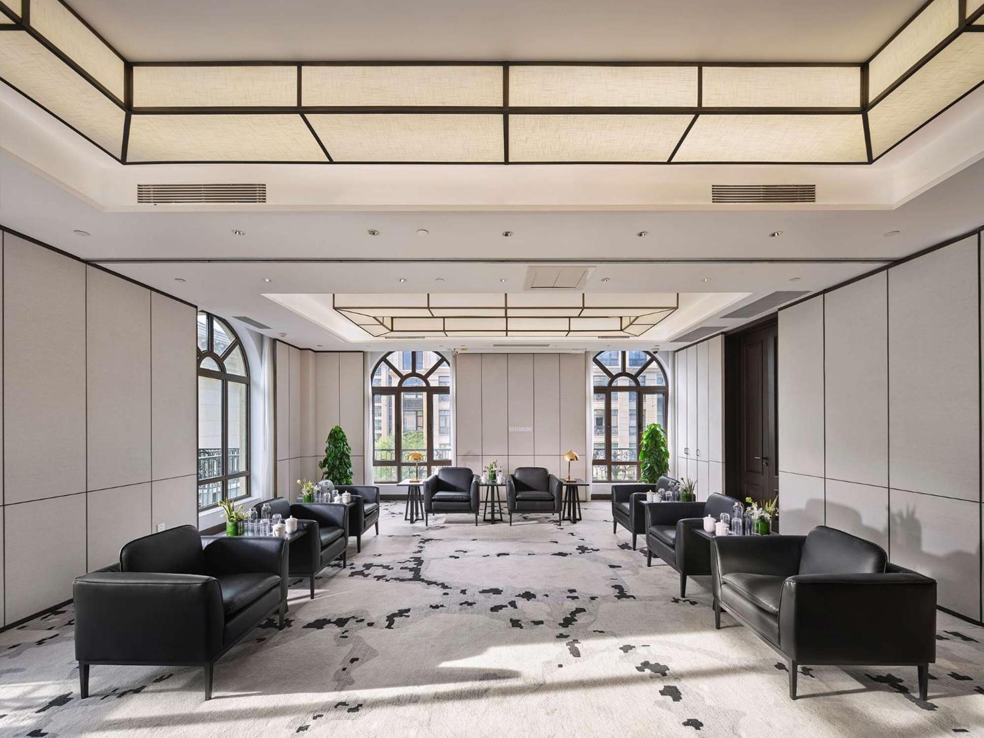 Hilton Beijing Daxing Hotel Exterior photo